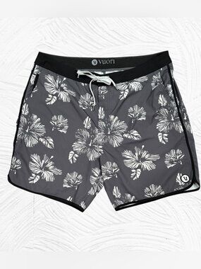 Vuori 7” Cruise Board Short/Swim Trunk, 38 Gray Hibiscus Vacation Beach Resort‎